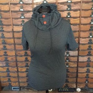 grey short sleeve jersey top